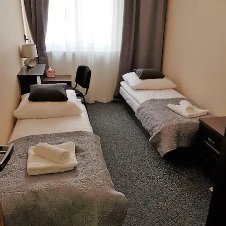 Apartament Dobry Najem 12 *
